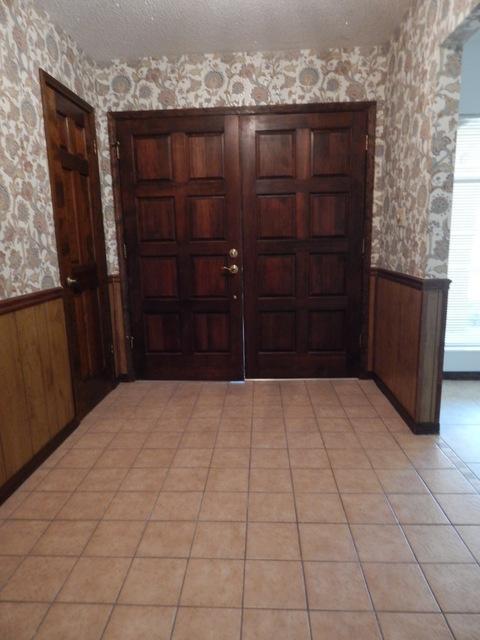 COUNTRY BREEZE EST LOT 1 - Residential