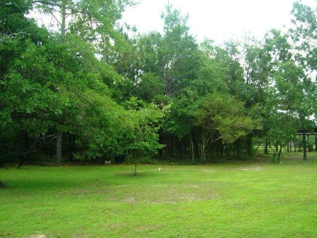 COUNTRY BREEZE EST LOT 1 - Residential