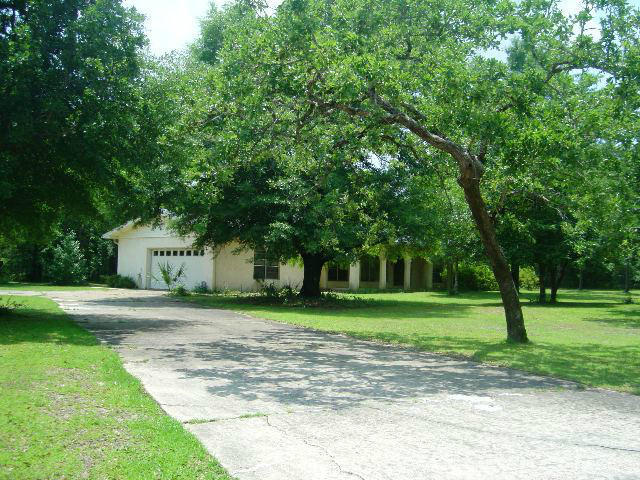 COUNTRY BREEZE EST LOT 1 - Residential