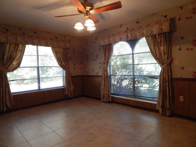 COUNTRY BREEZE EST LOT 1 - Residential