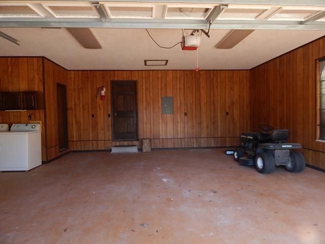 COUNTRY BREEZE EST LOT 1 - Residential