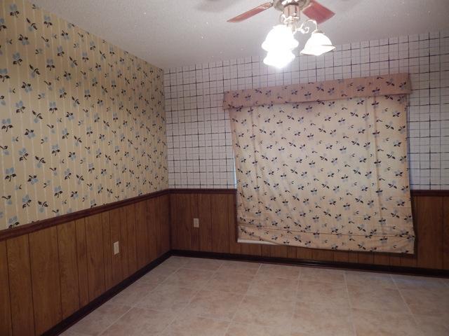 COUNTRY BREEZE EST LOT 1 - Residential