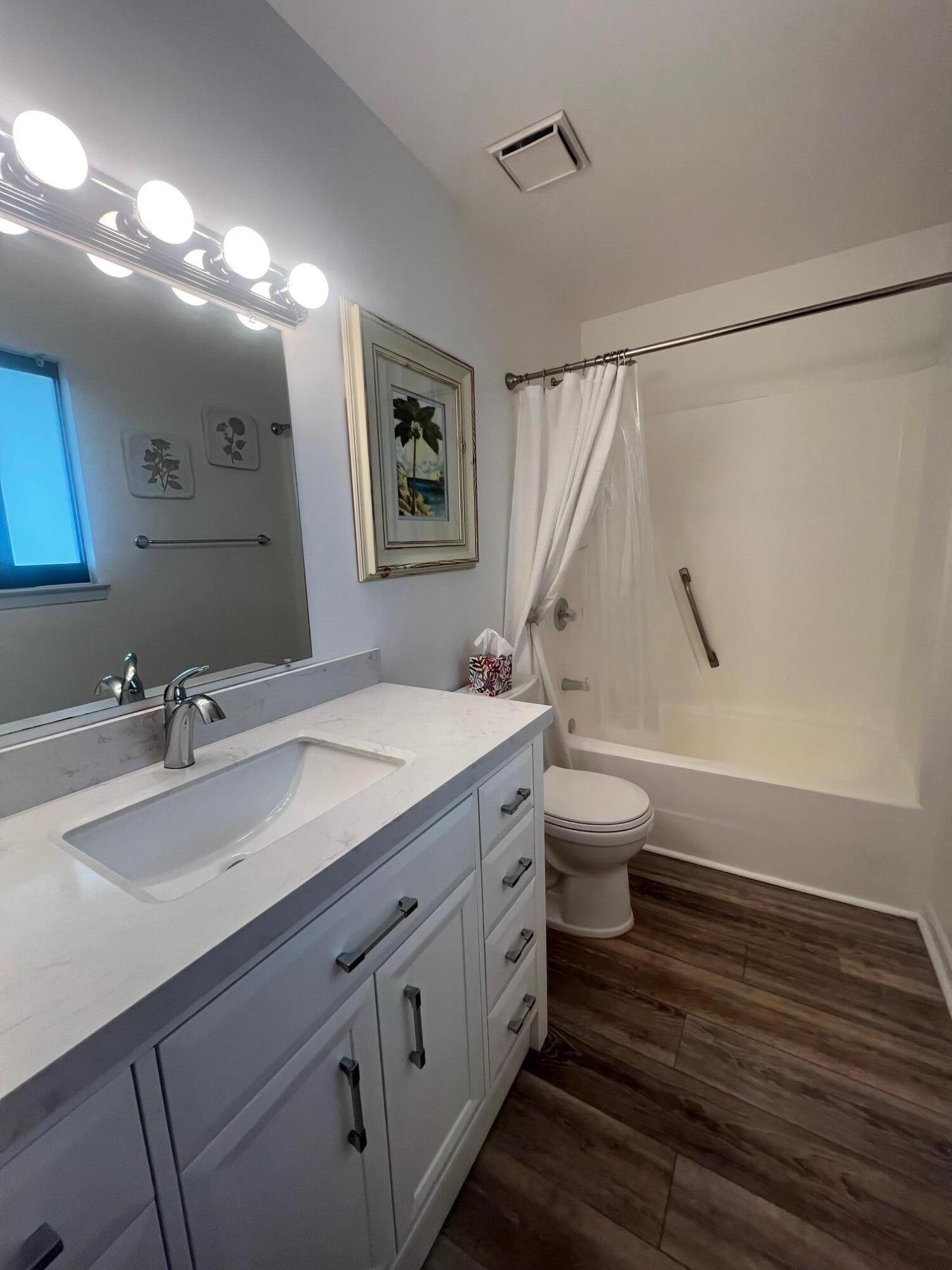 HIDDEN BEACH VILLAS CONDO - Residential