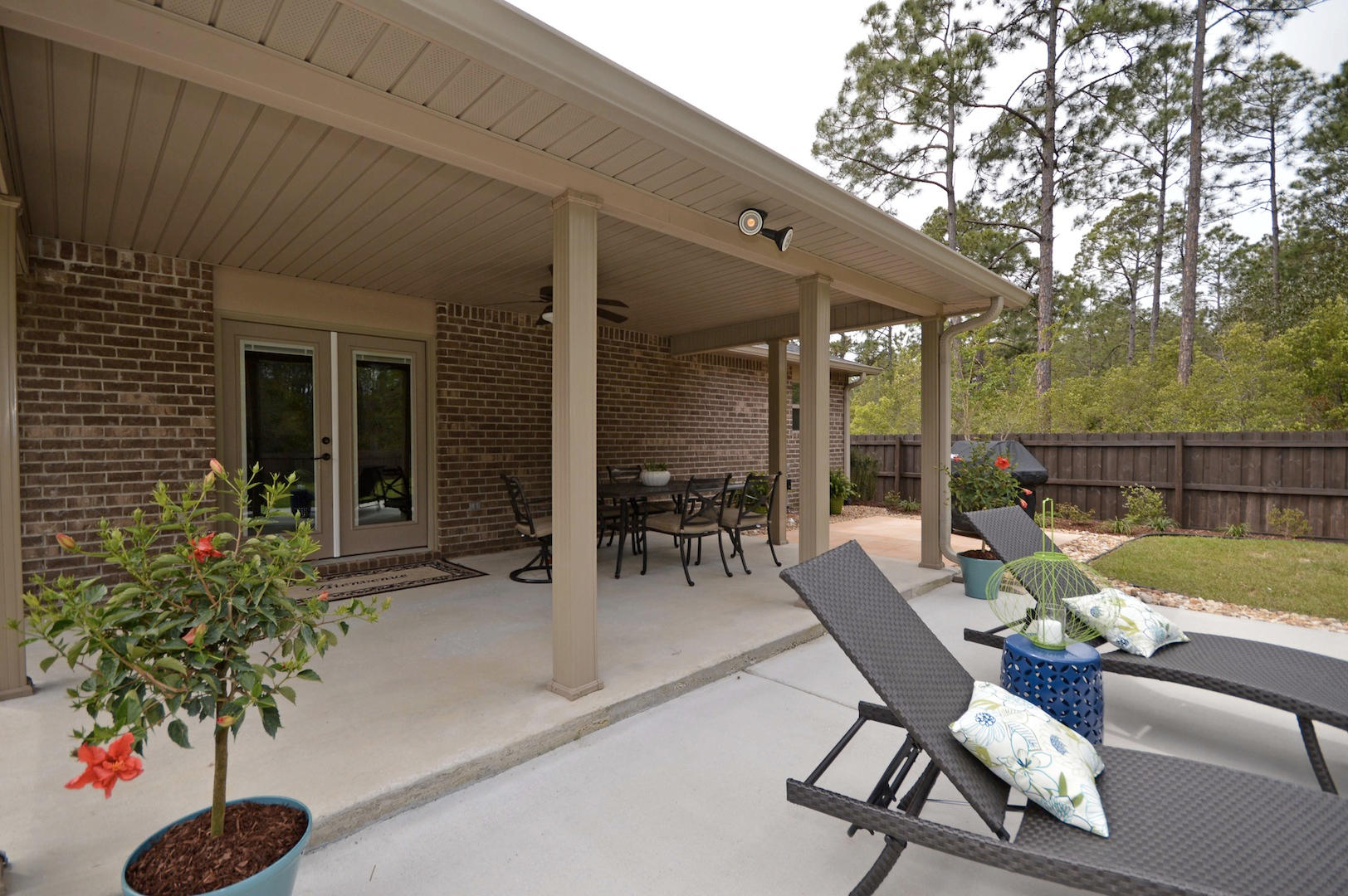 HOLLEY BY THE SEA - Residential