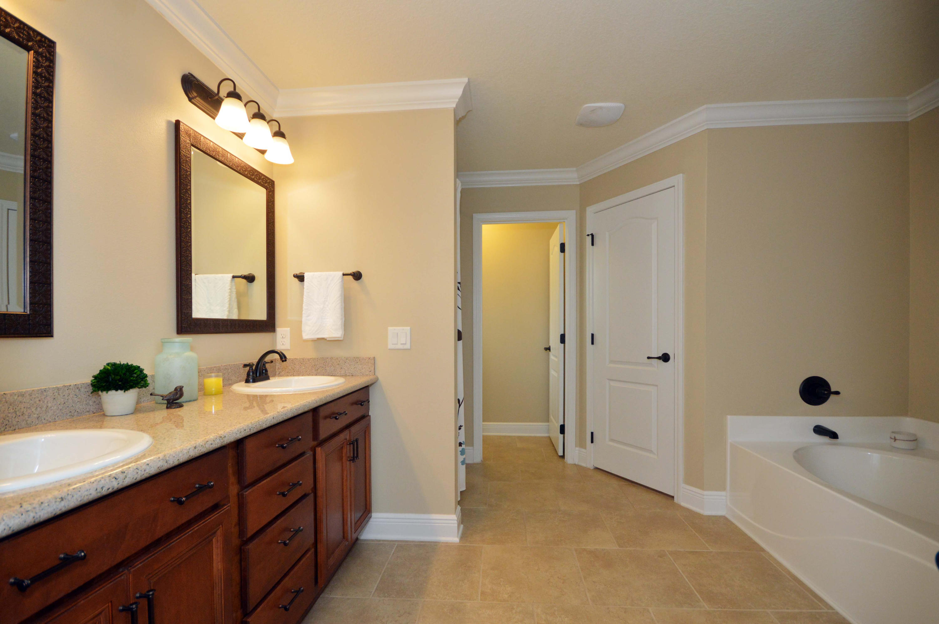 HOLLEY BY THE SEA - Residential