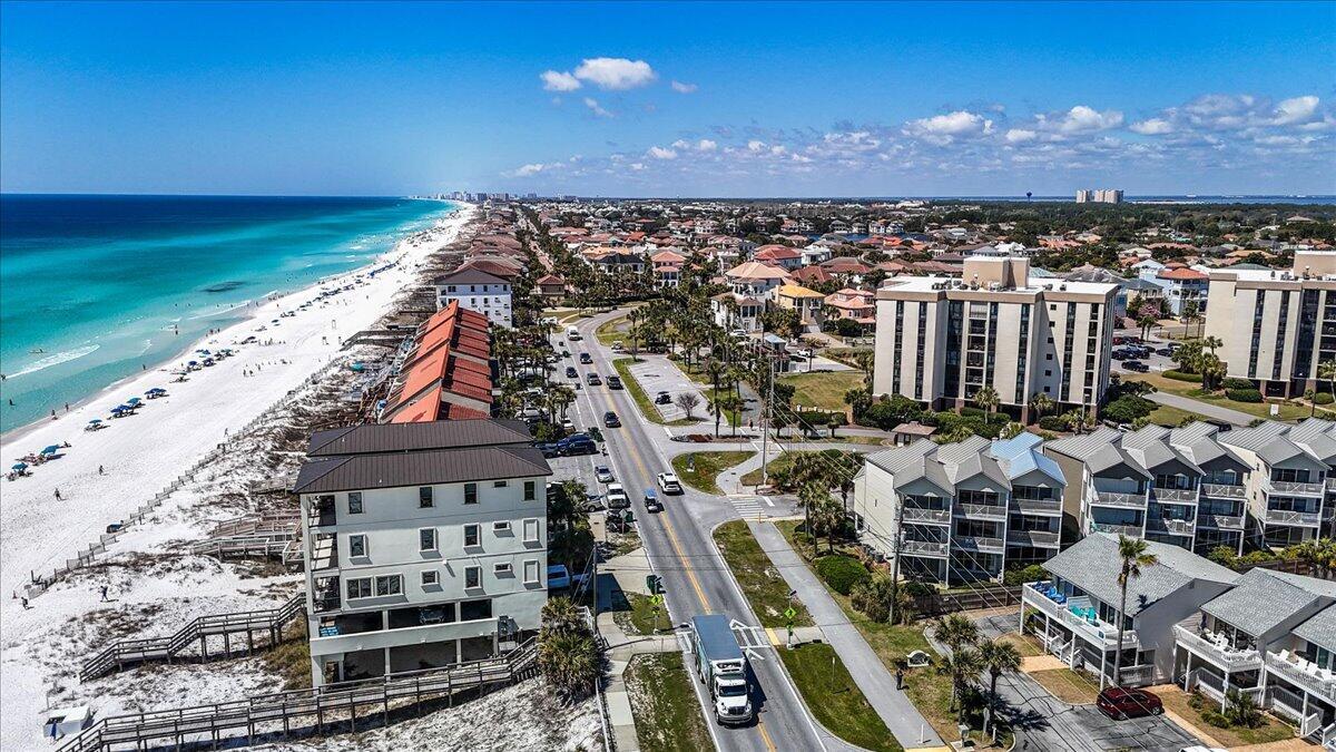 BEACH POINTE - Residential