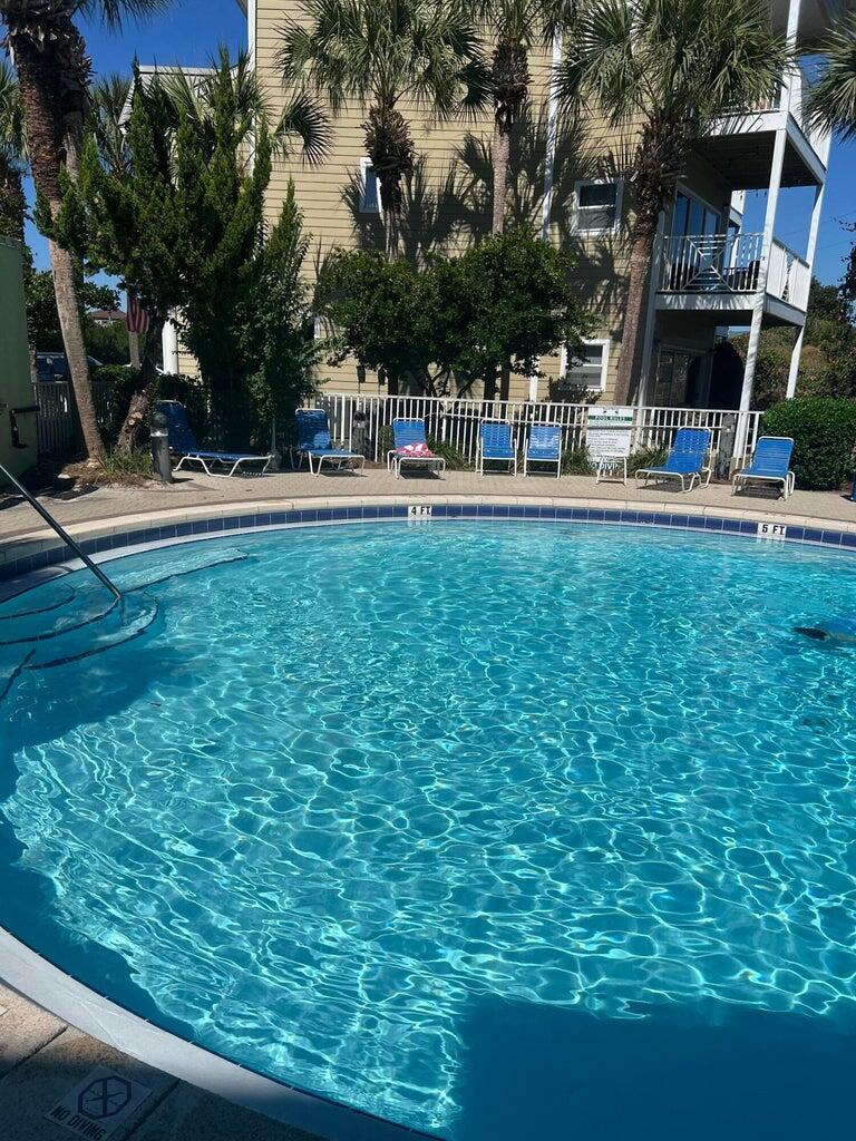 BEACH POINTE - Residential