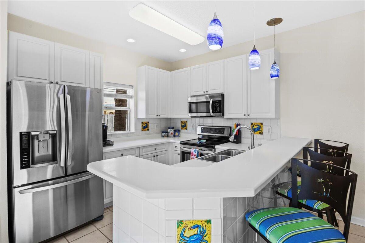 BEACH POINTE - Residential