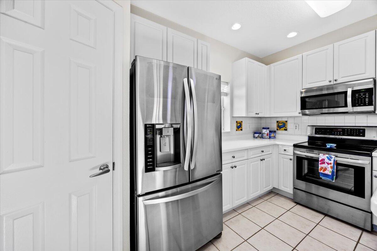 BEACH POINTE - Residential