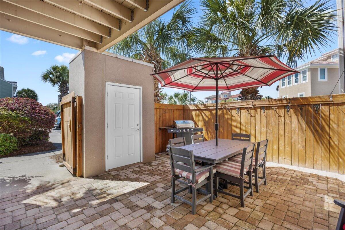 BEACH POINTE - Residential