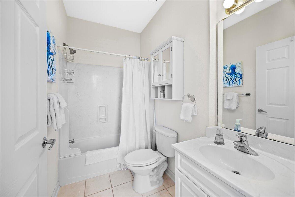 BEACH POINTE - Residential