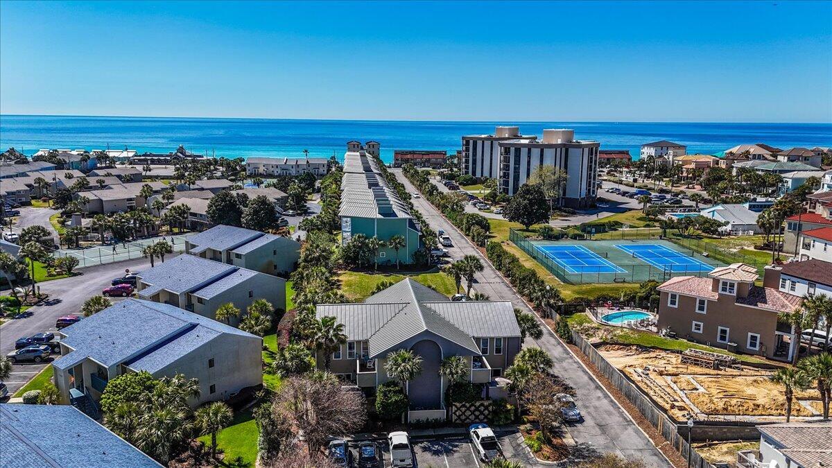 BEACH POINTE - Residential
