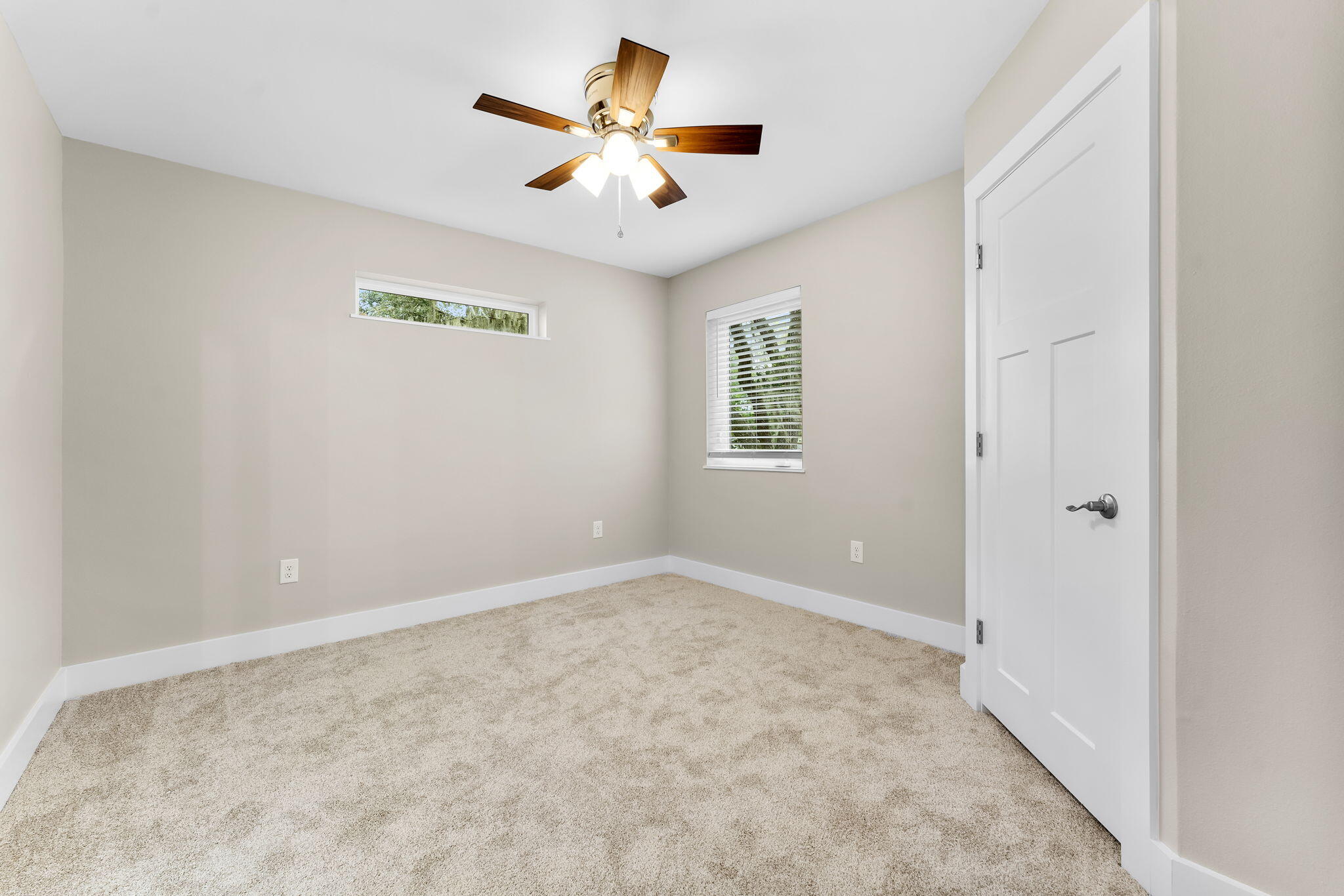 GREY MOSS POINT S/D - Residential