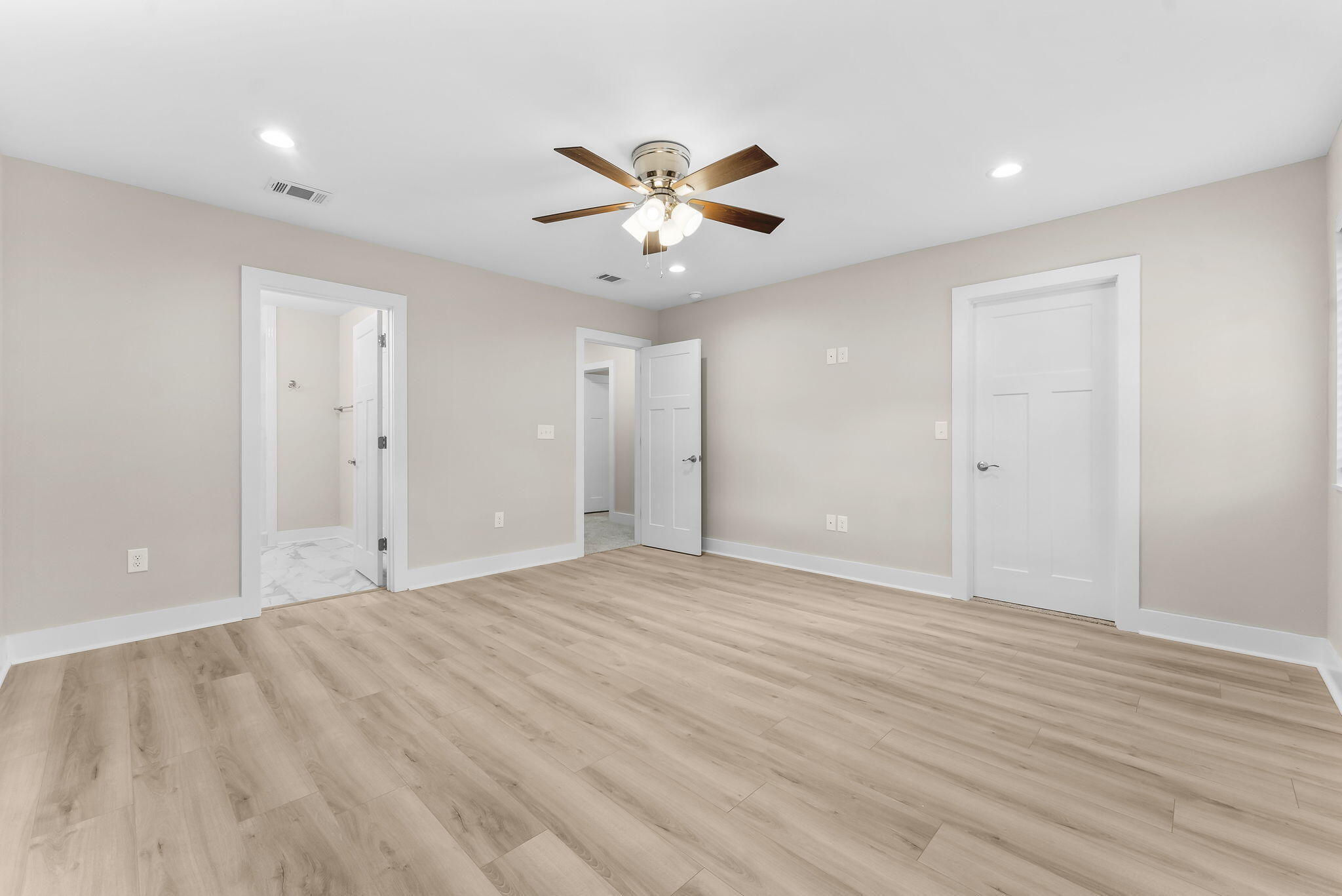 GREY MOSS POINT S/D - Residential