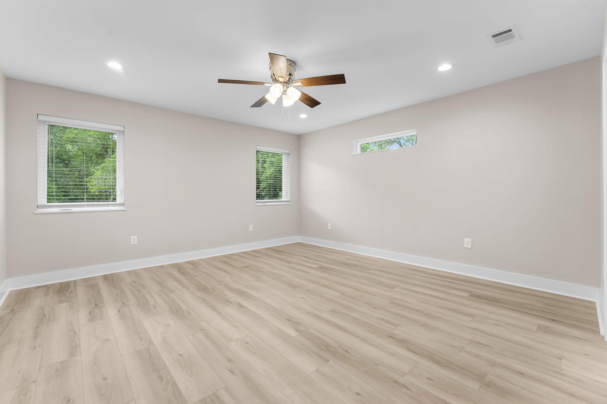 GREY MOSS POINT S/D - Residential