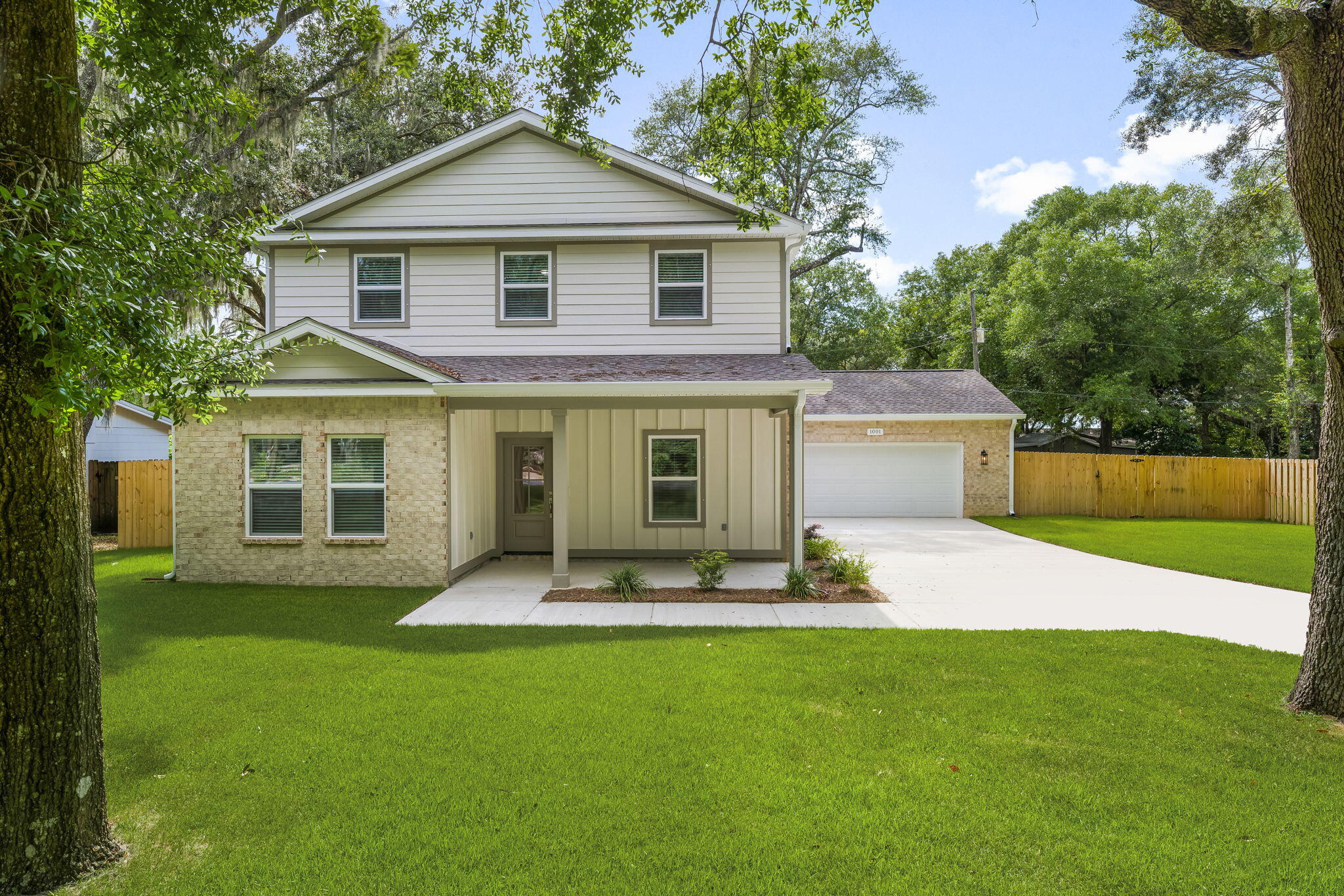 Welcome to your New Construction home, just steps from Lions Park and the public boat launch! Nestled on a charming tree-lined street with sidewalks and no HOA, this beautifully crafted 4-bedroom, 3 full bathrooms, home offers space, comfort, and convenience. Come inside to discover an inviting open floor plan featuring a dedicated office and an additional loft perfect for a playroom, media space, or second living area. The home blends modern finishes with timeless charm, including tongue and groove ceilings on the front and back porches, adding warmth and character to your outdoor living spaces.Designed with practicality in mind, a spacious mudroom off the garage helps keep life organized and tidy. Whether you're returning from the park or the boat launch just .10 of a mile away, this feature is a game-changer for active lifestyles. Located in an established neighborhood with no HOA restrictions, this home offers freedom, functionality, and the perfect location to enjoy the best of community and recreation.
Come take a look this one truly feels like home the moment you step inside! Seller to pay title, doc stamps and provide survey in addition to $10,000 towards buyers closing cost.
