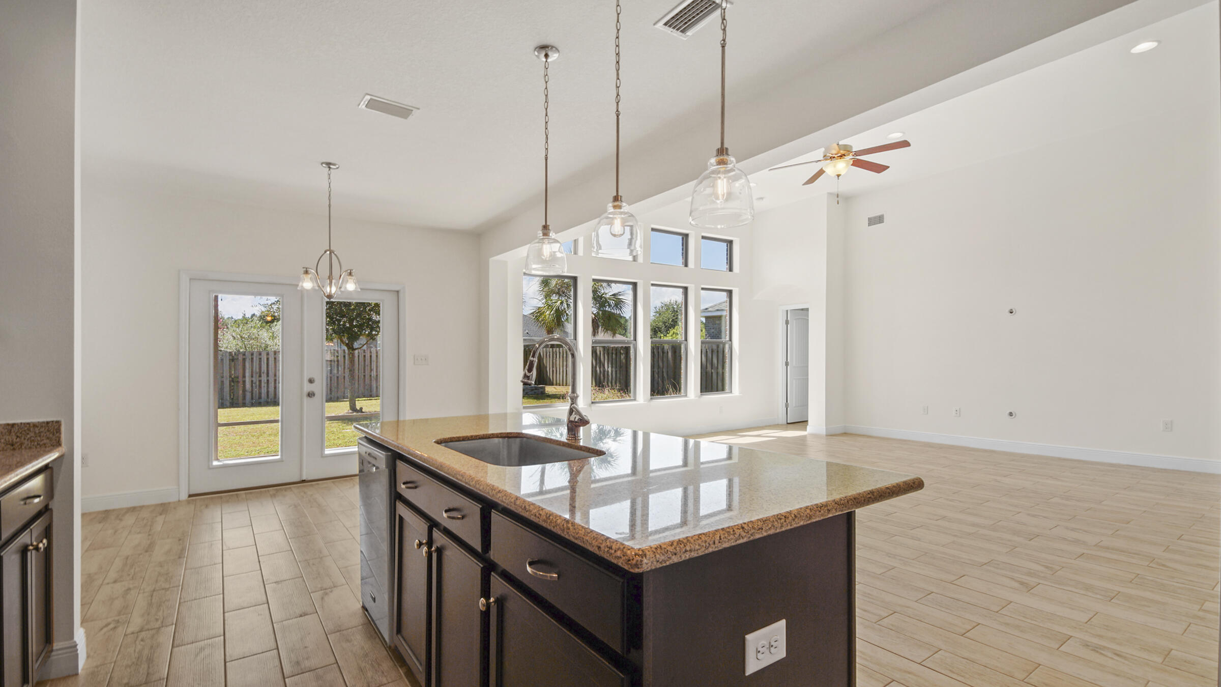 HAMMOCK BAY - Residential