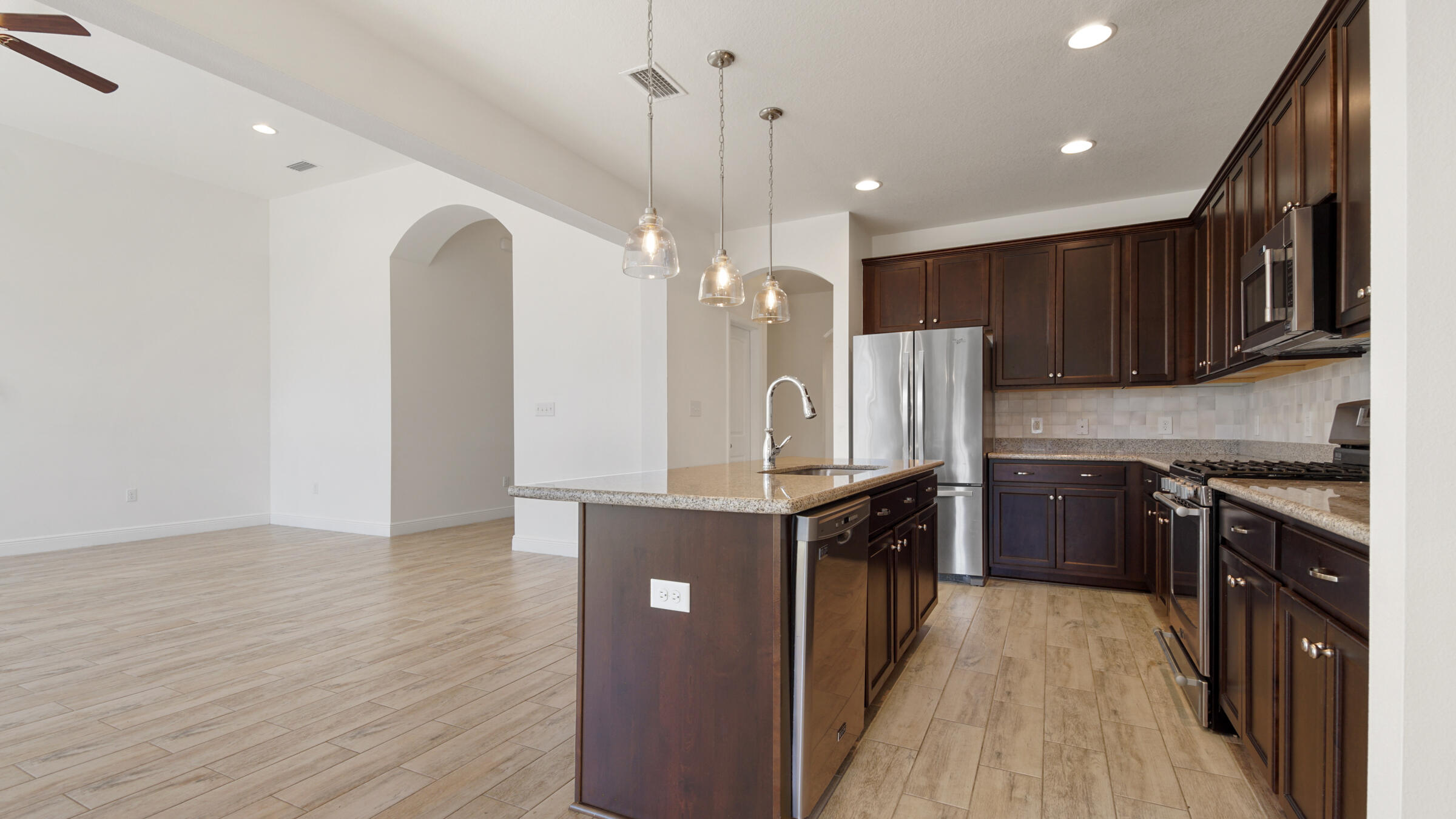 HAMMOCK BAY - Residential