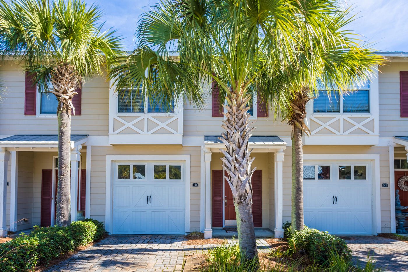 EAGLE BAY - Residential Lease