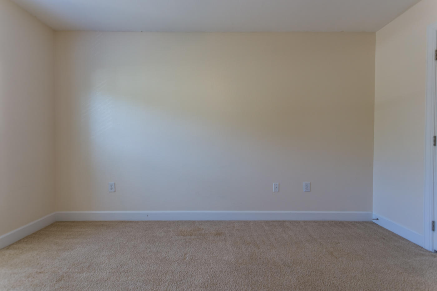 EAGLE BAY - Residential Lease