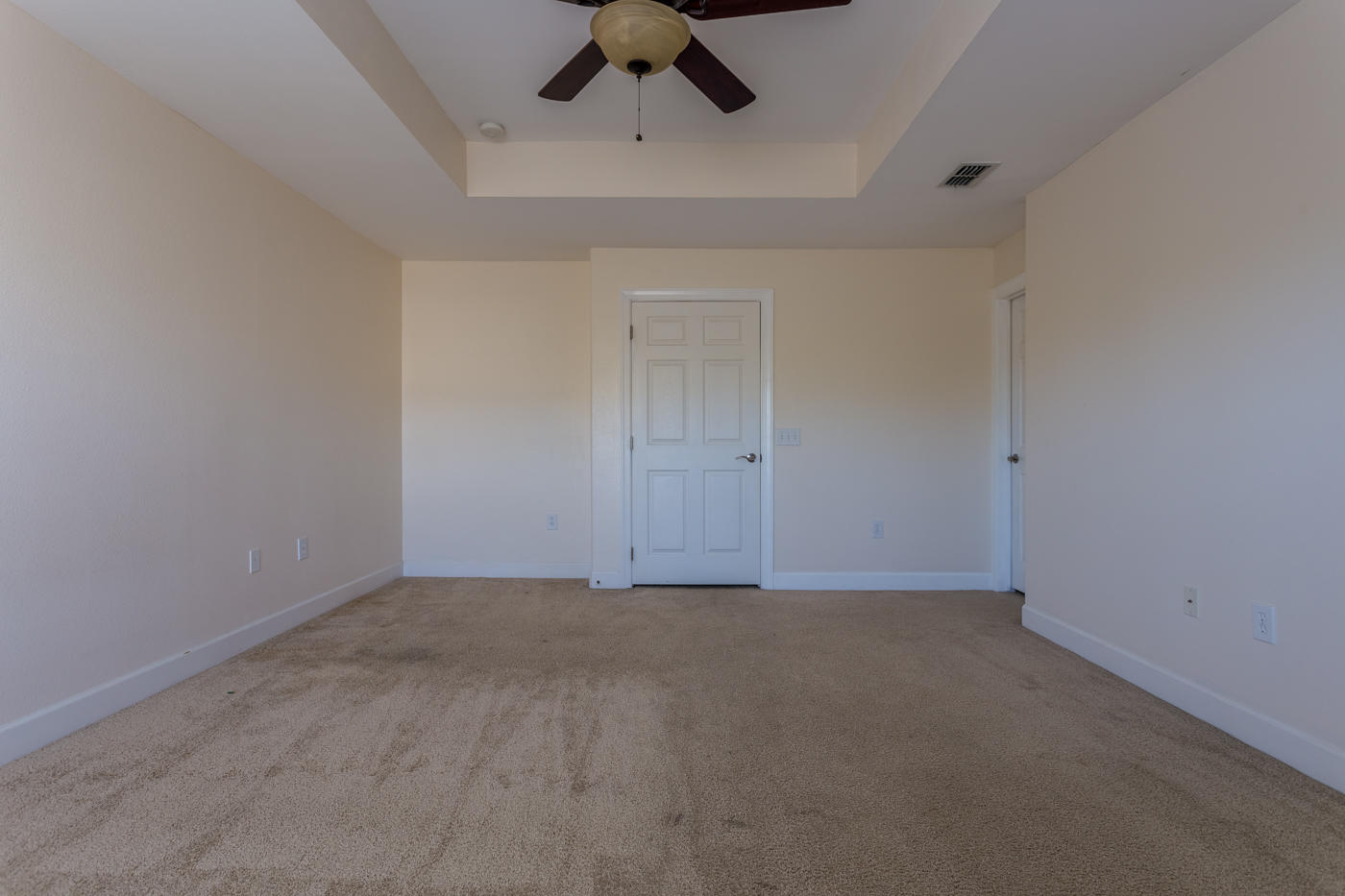 EAGLE BAY - Residential Lease