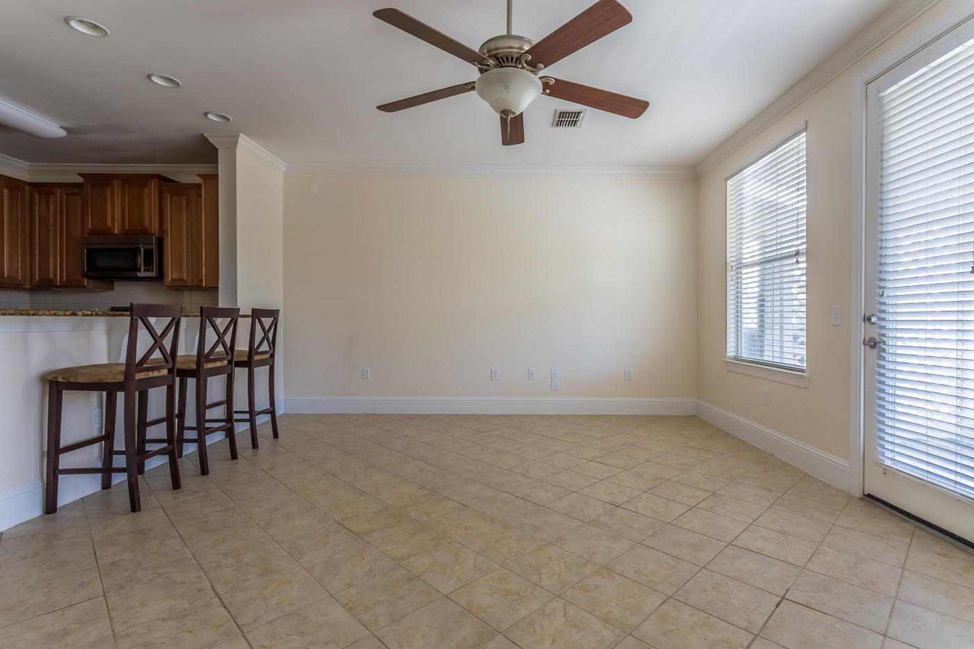 EAGLE BAY - Residential Lease