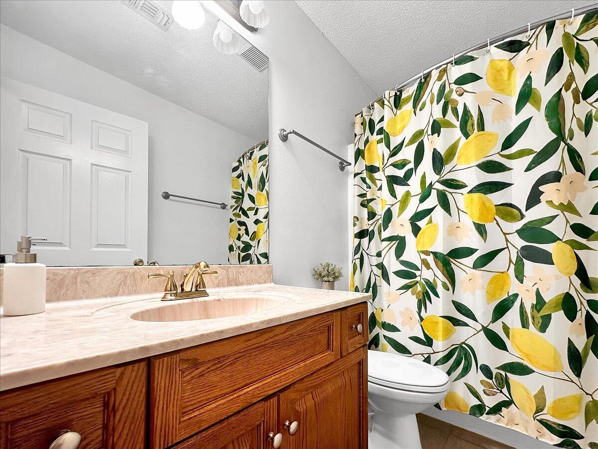 MELISSA OAKS - Residential