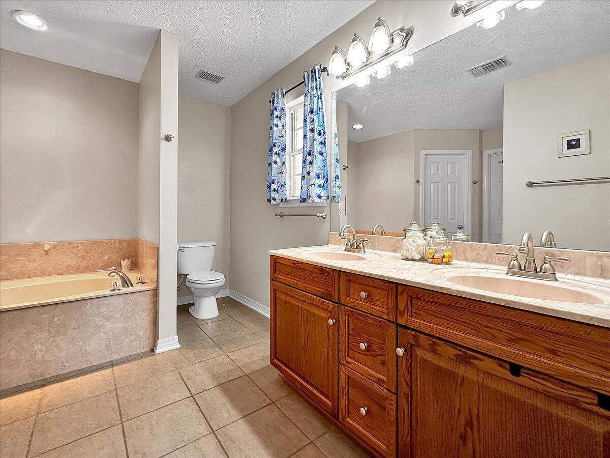 MELISSA OAKS - Residential