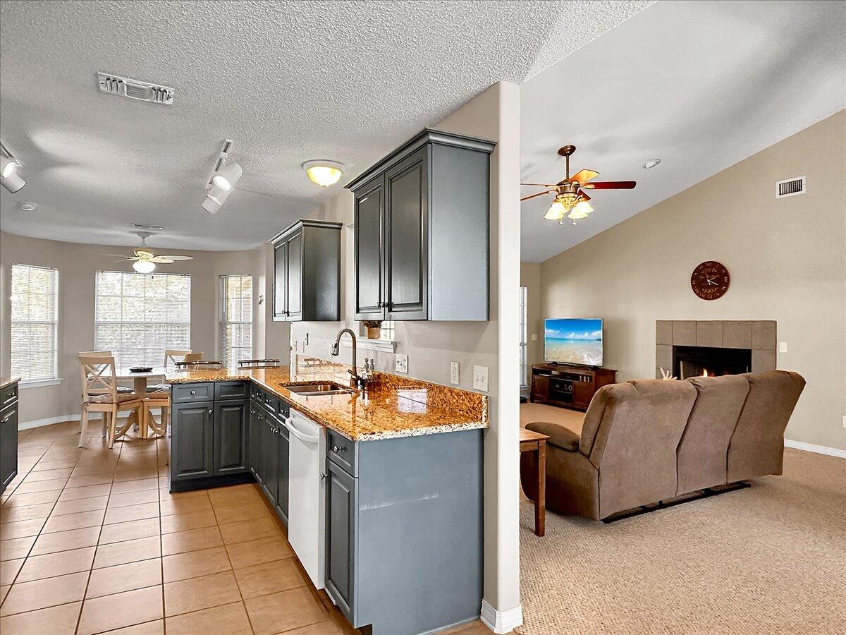 MELISSA OAKS - Residential