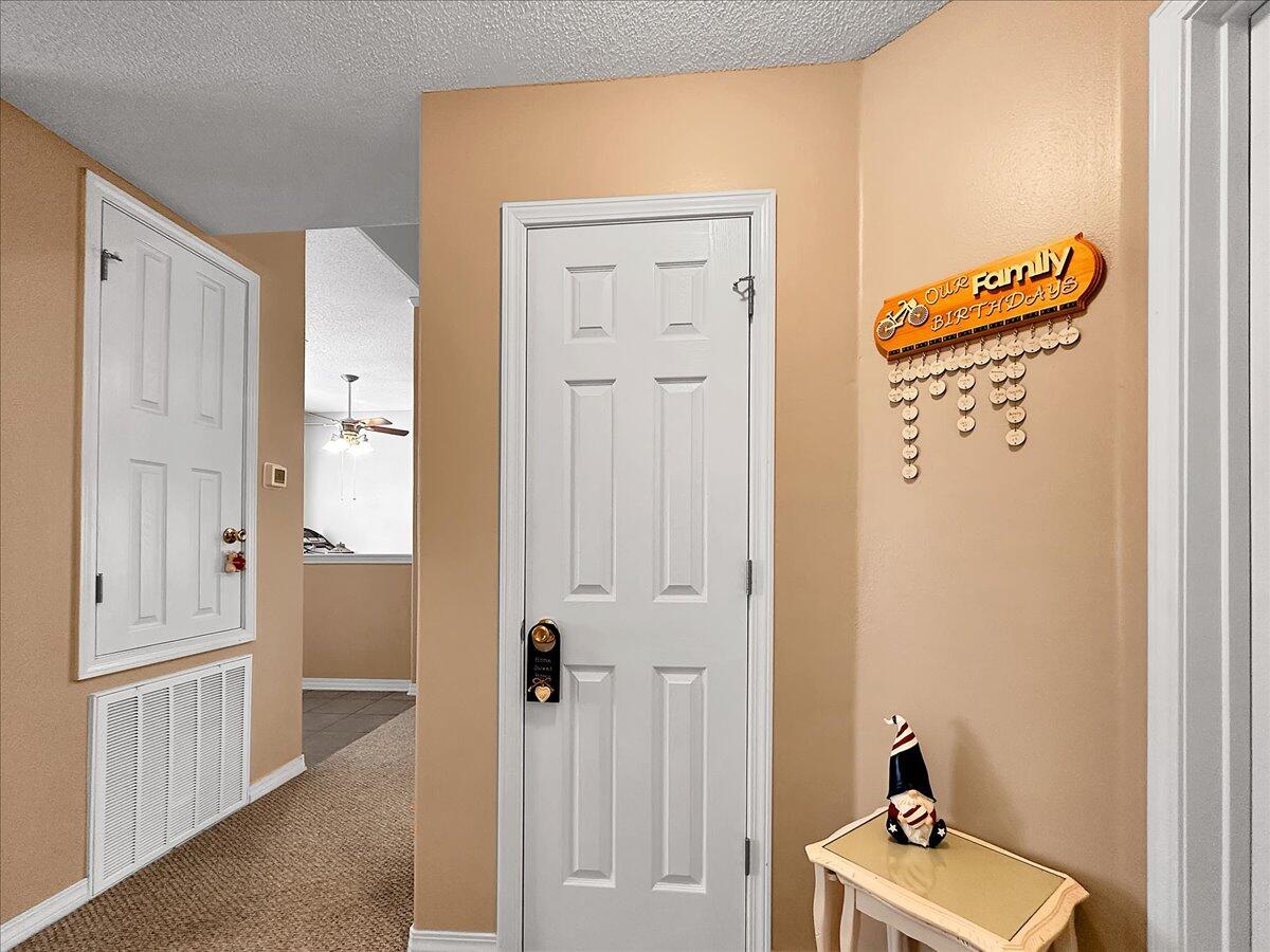 MELISSA OAKS - Residential