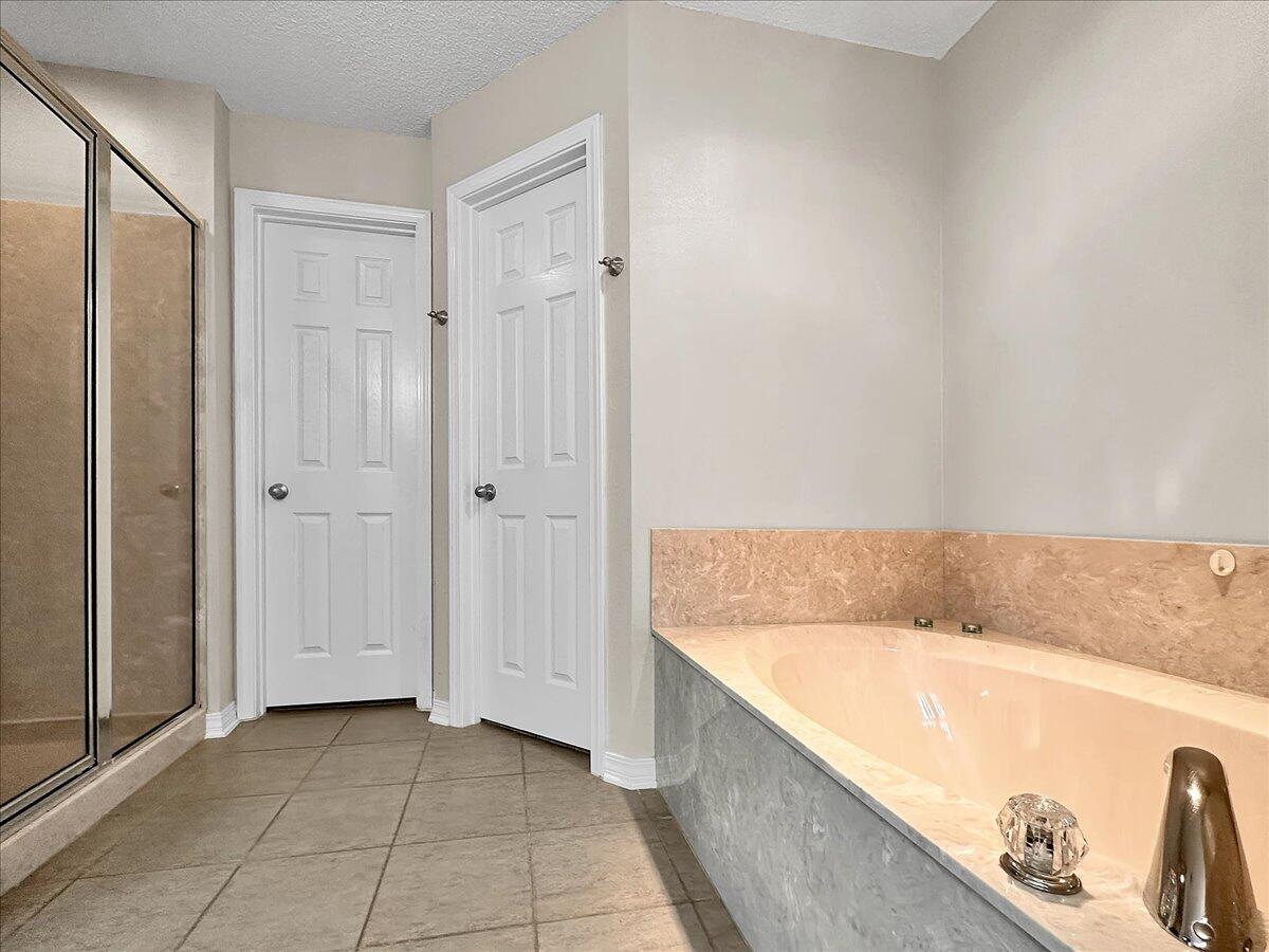 MELISSA OAKS - Residential