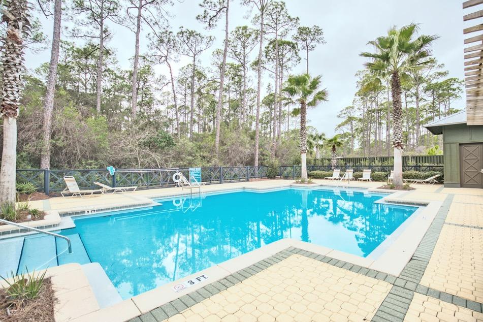 TREETOP VILLAGE - Land