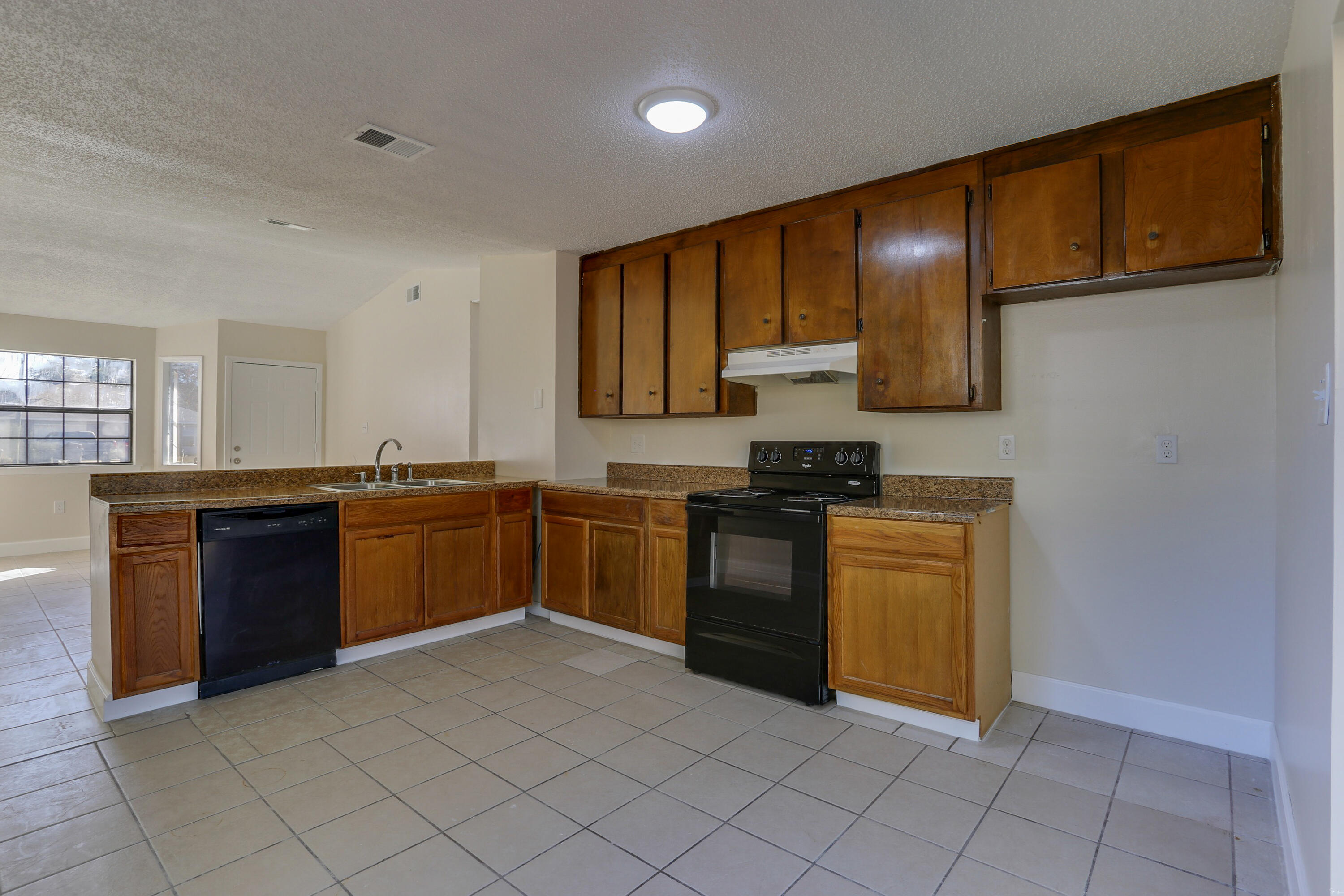 CARRACRES WEST - Residential