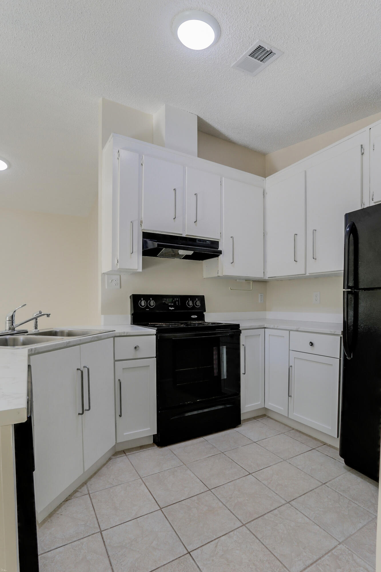 CARRACRES WEST - Residential