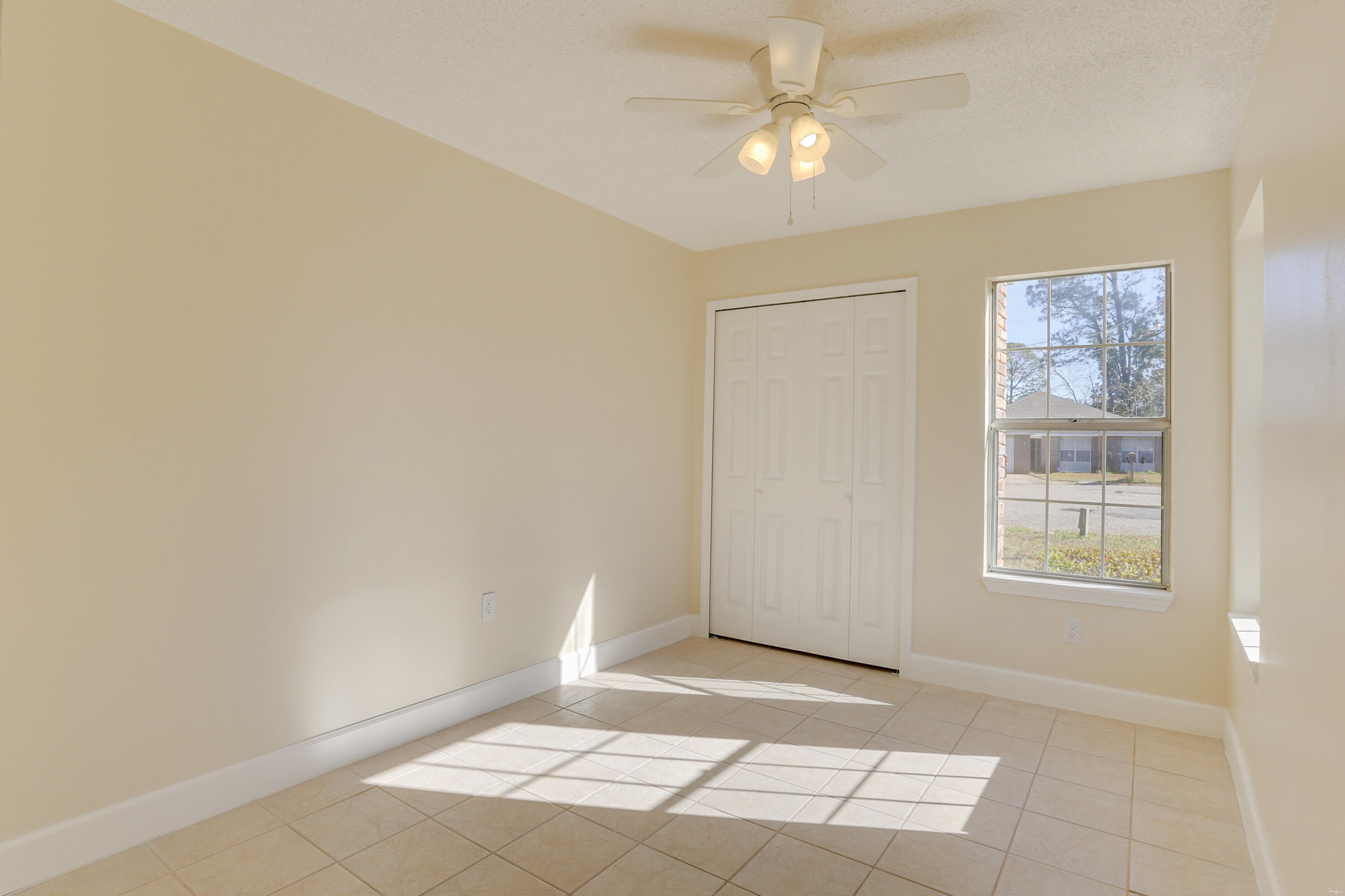 CARRACRES WEST - Residential