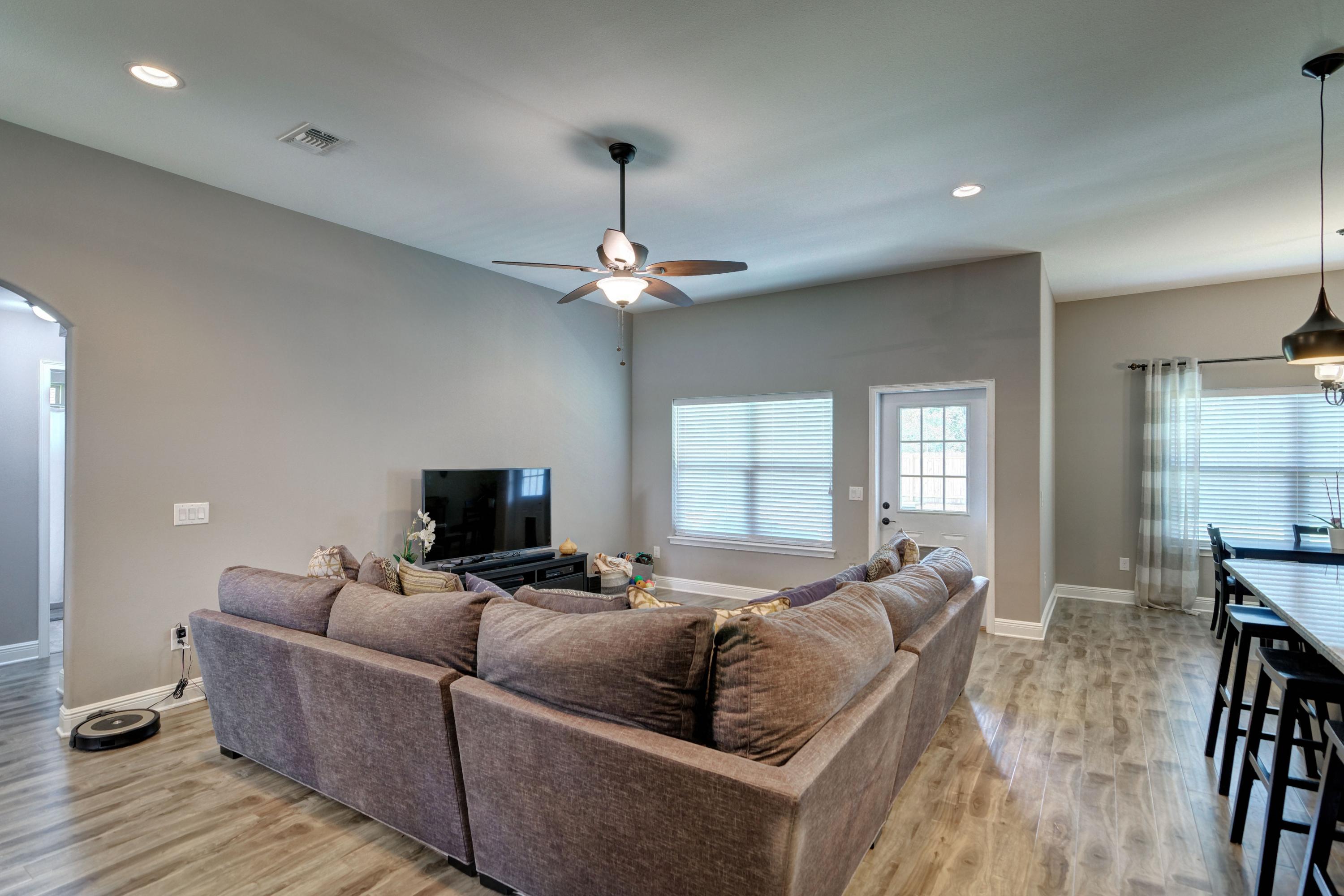 NAVARRE S/D 2ND ADDN - Residential