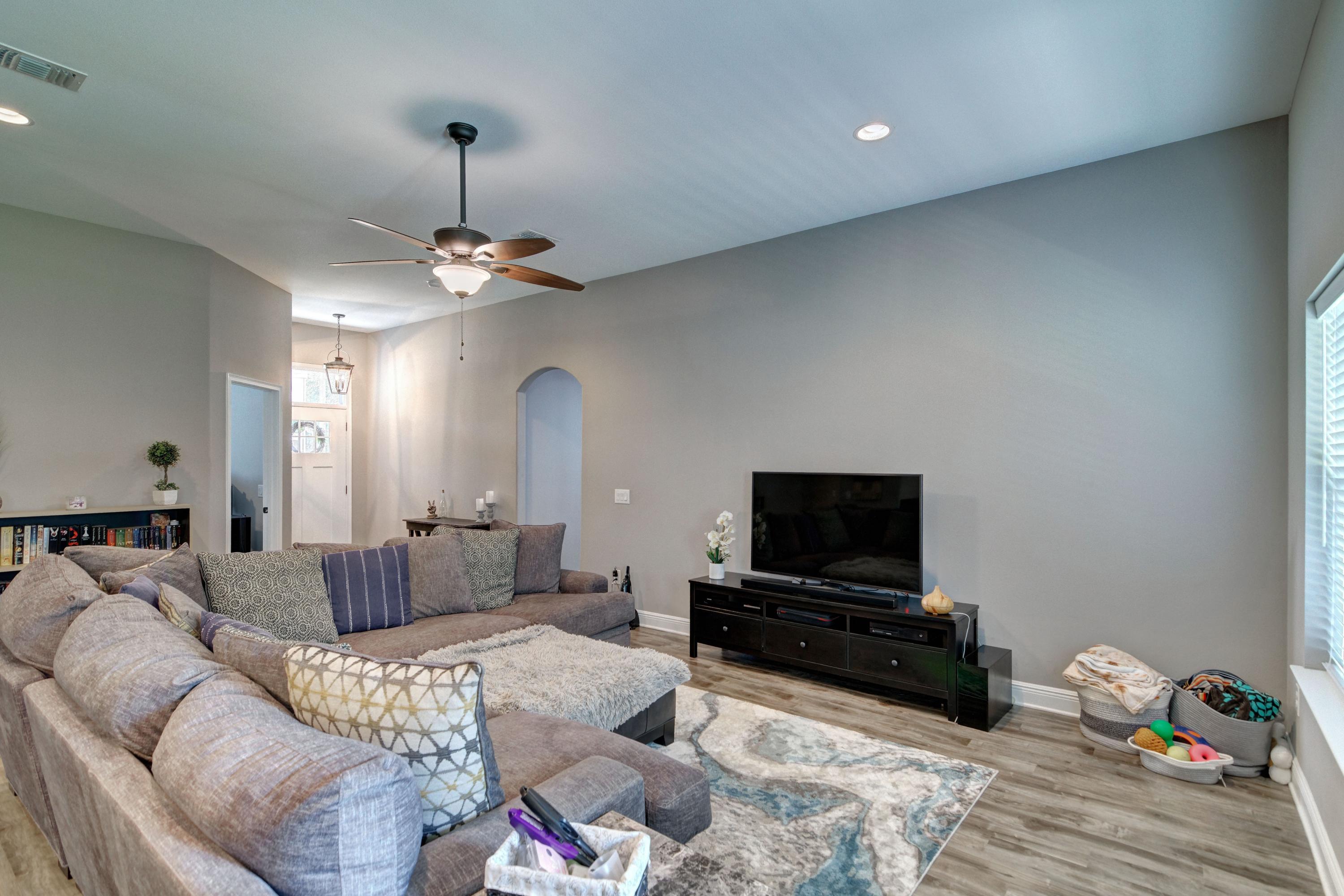 NAVARRE S/D 2ND ADDN - Residential