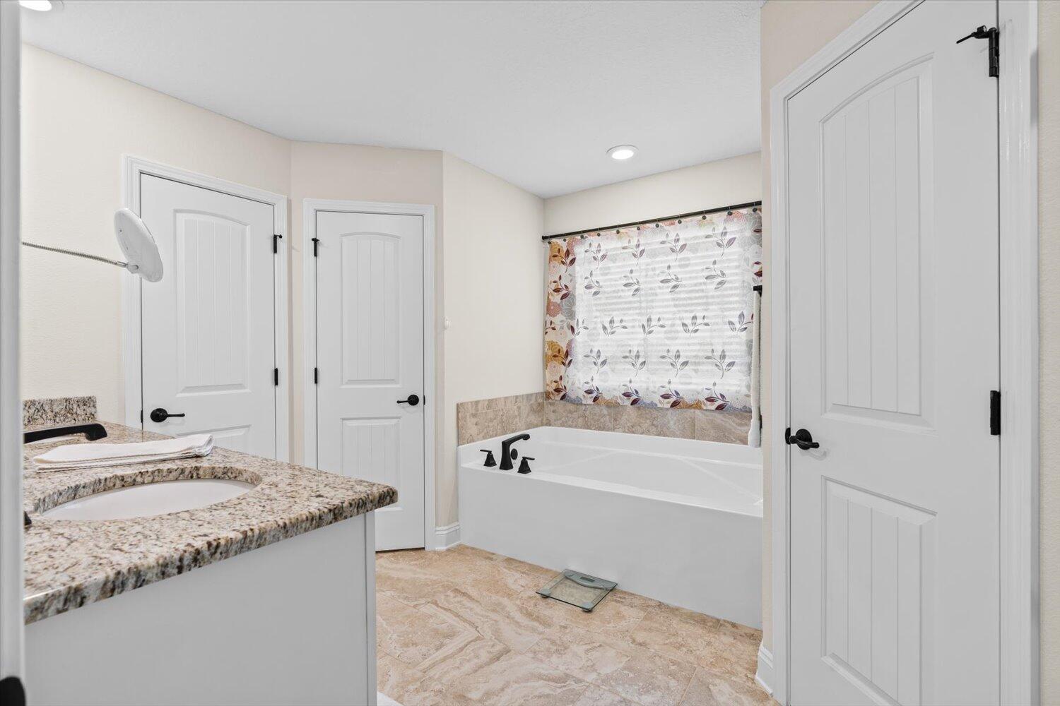 PLANTATION WOODS - Residential