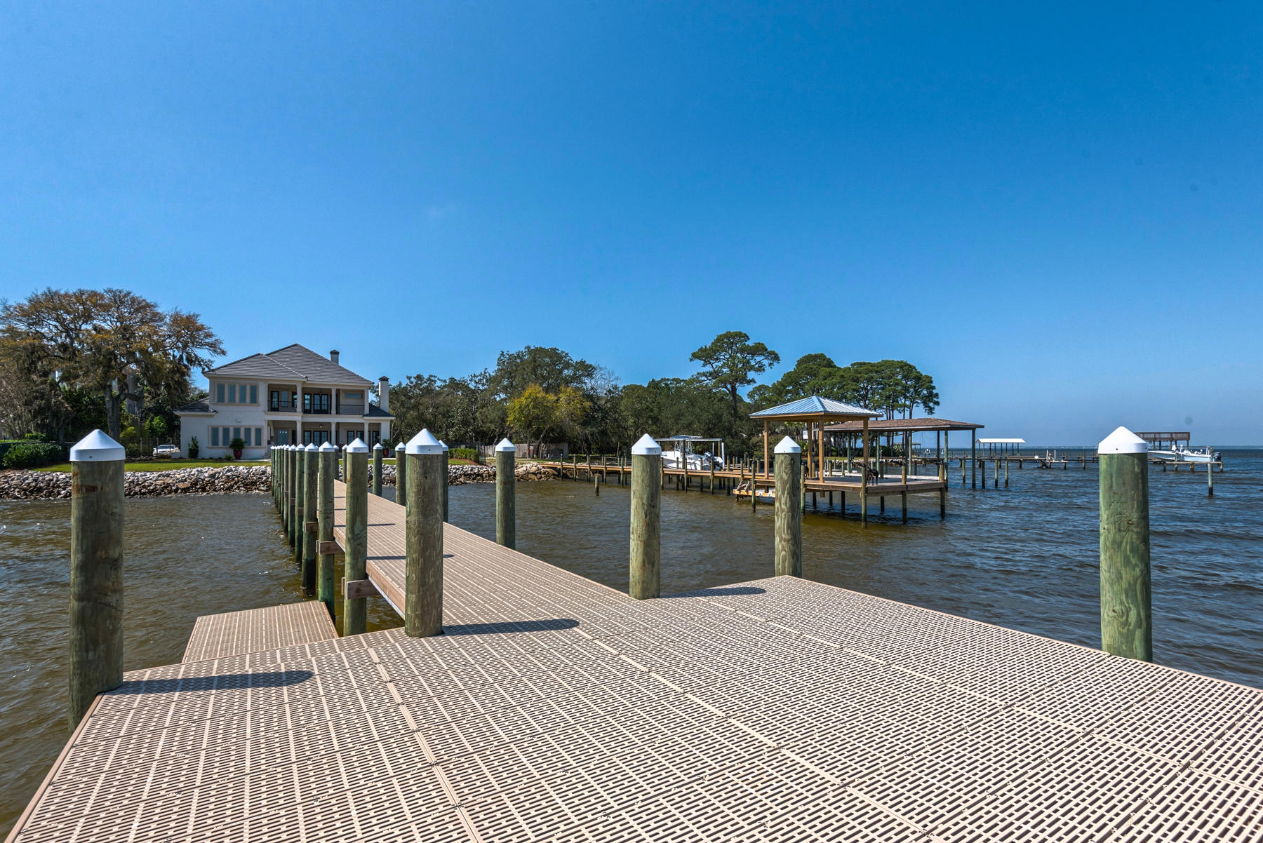 Cobbs Point - Residential