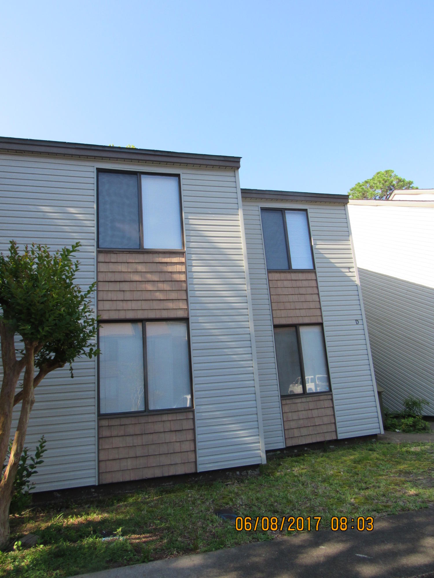 ELM PLACE CONDO - Residential Lease