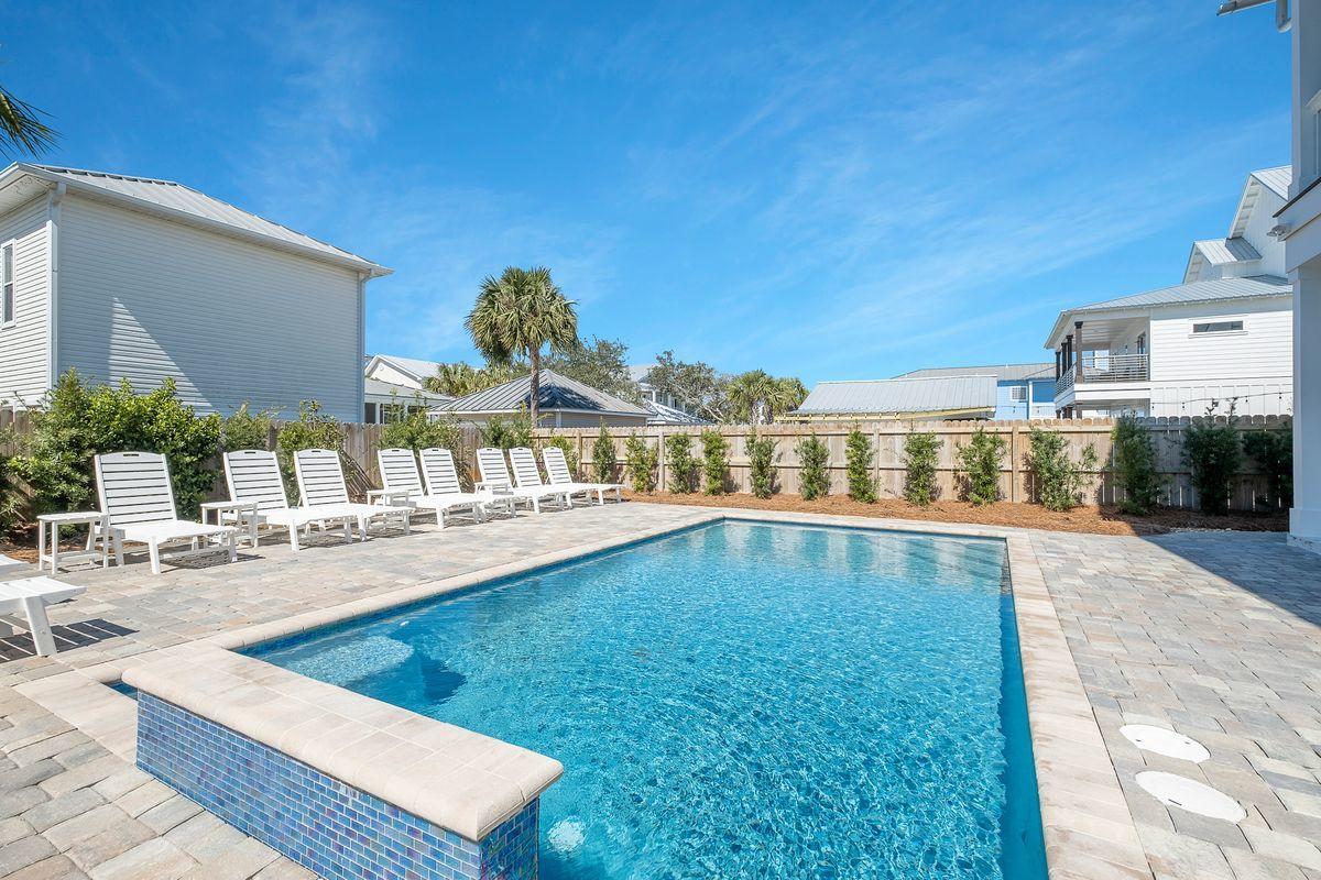 CRYSTAL BEACH - Residential