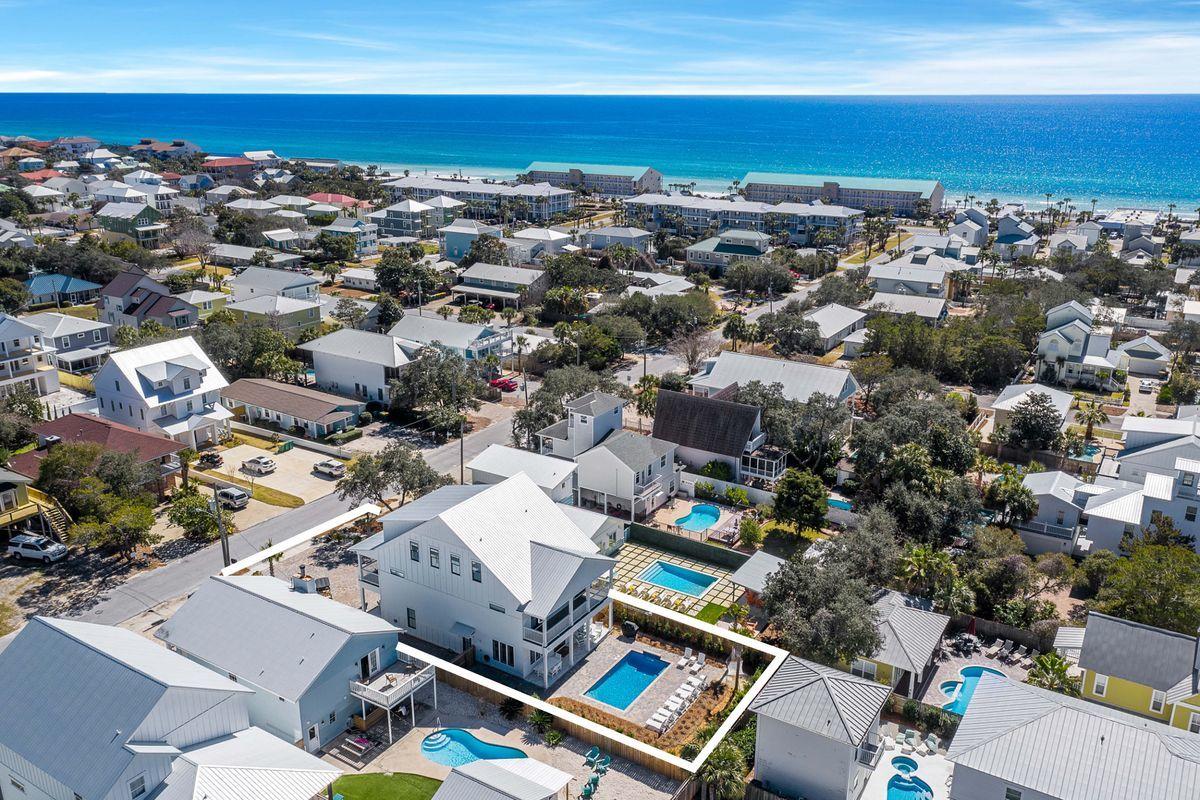 CRYSTAL BEACH - Residential