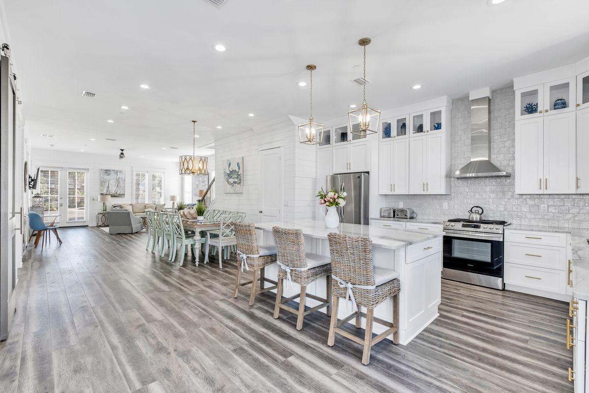 CRYSTAL BEACH - Residential
