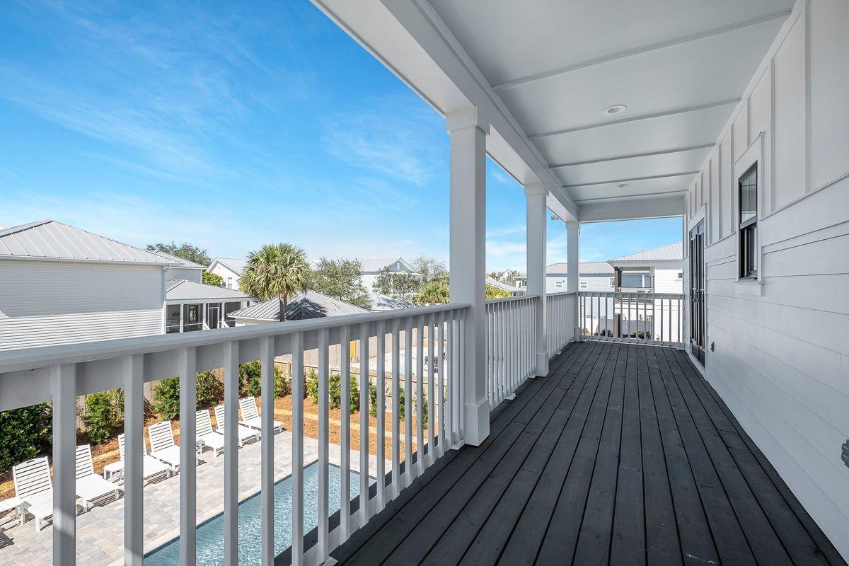 CRYSTAL BEACH - Residential