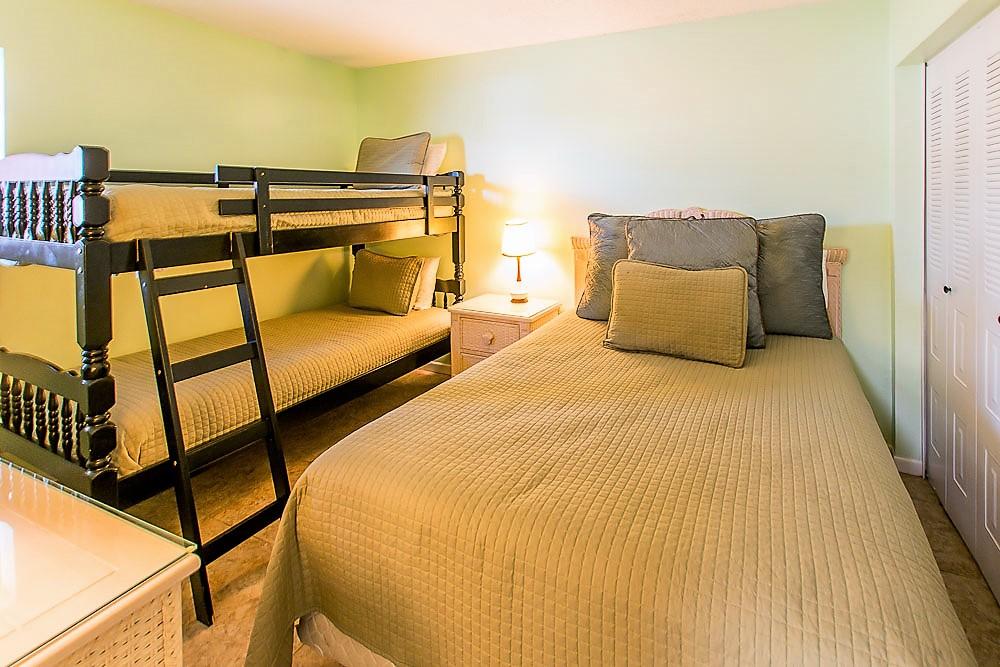 TRADEWIND CONDOS - Residential