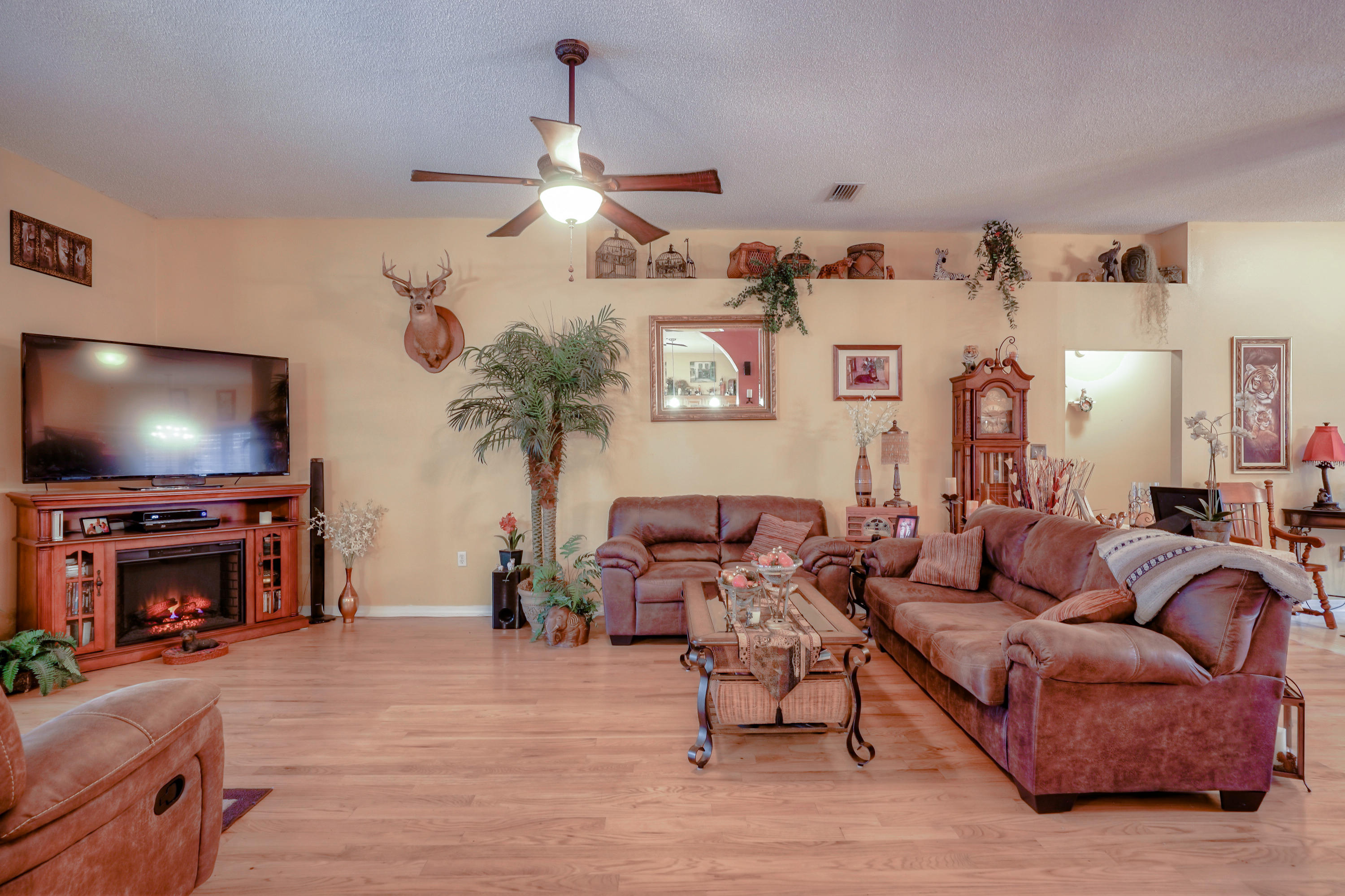 CRESTVIEW (231100.00) - Residential