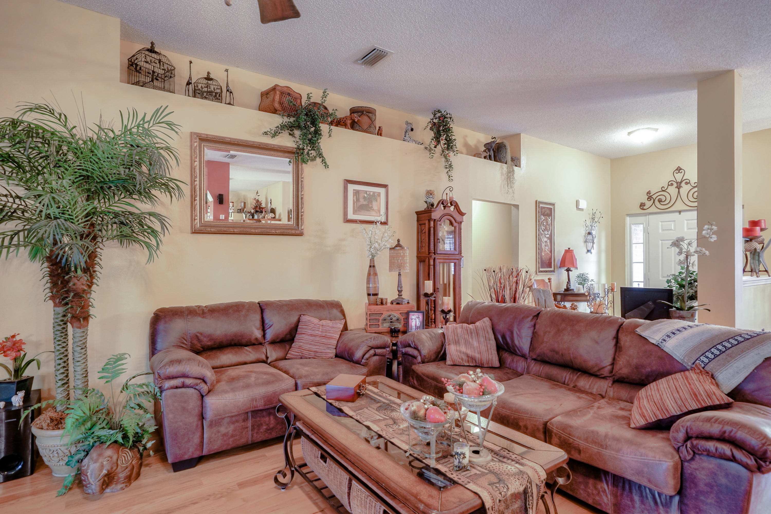 CRESTVIEW (231100.00) - Residential