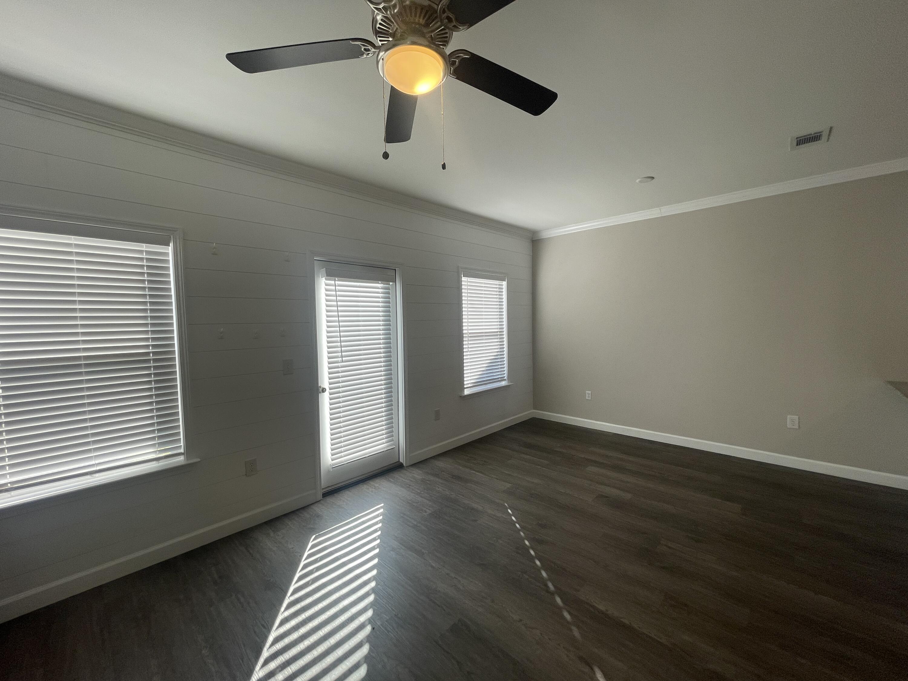 STABLE LANES - Residential Lease