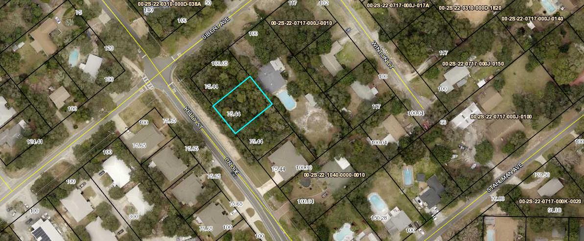 One of the Last few Lots available in Destin, Just 2 blocks from Crab Island view, In Great Neighborhood surrounded by newer homes no HOA. Build your Vacaion home now! Time and Land are running out!