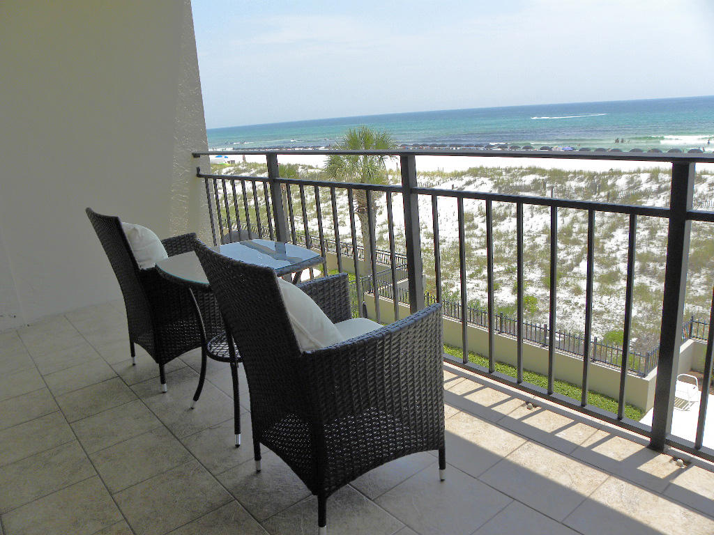 BREAKERS OF FWB PH 1 - Residential